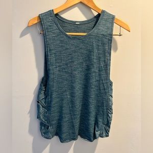 Women’s Lululemon tank top.